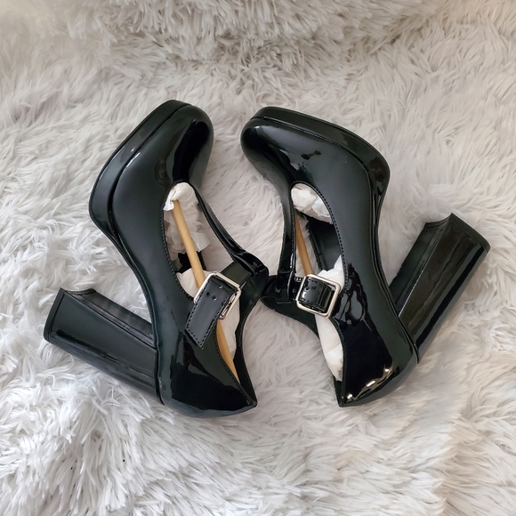 Madden Girl Black Patent Platforms - Picture 4 of 5